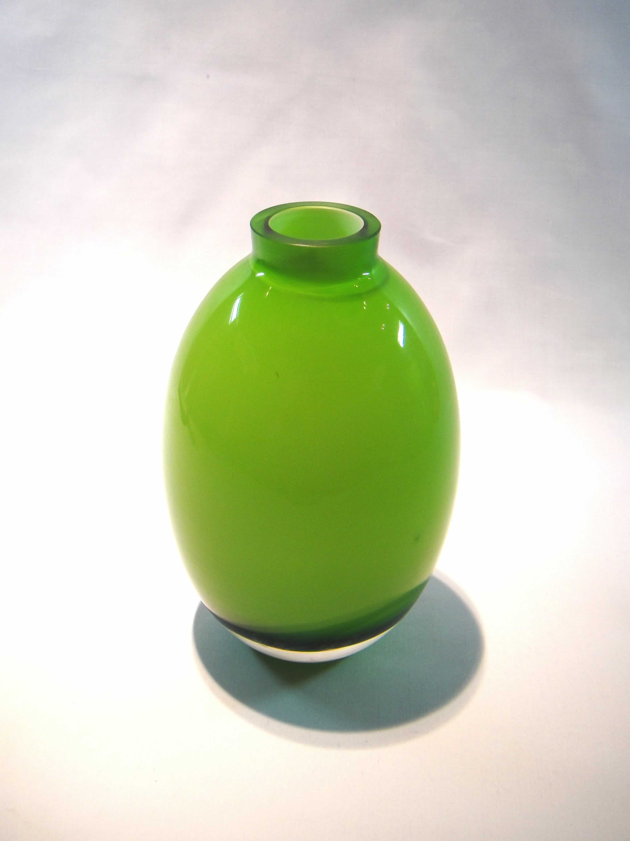 FG1567 Hand Blown Colored Glass Vase