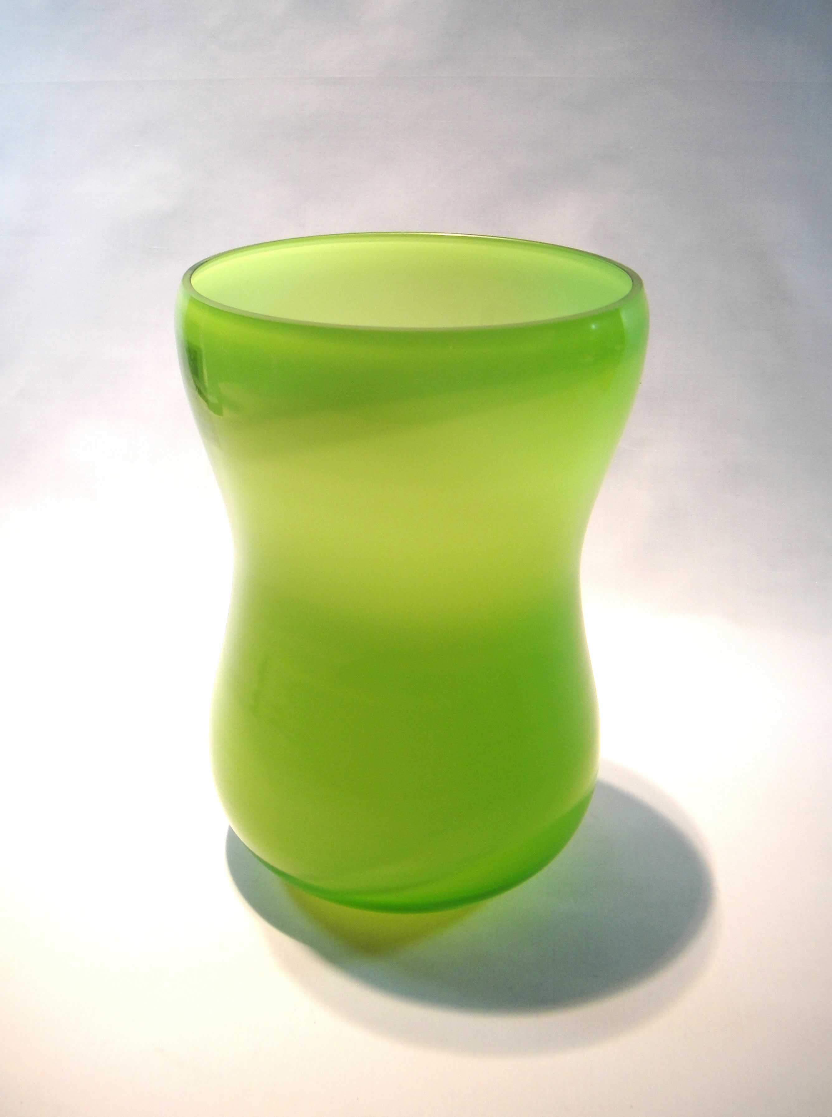 FG1568 Hand Blown Colored Glass Vase